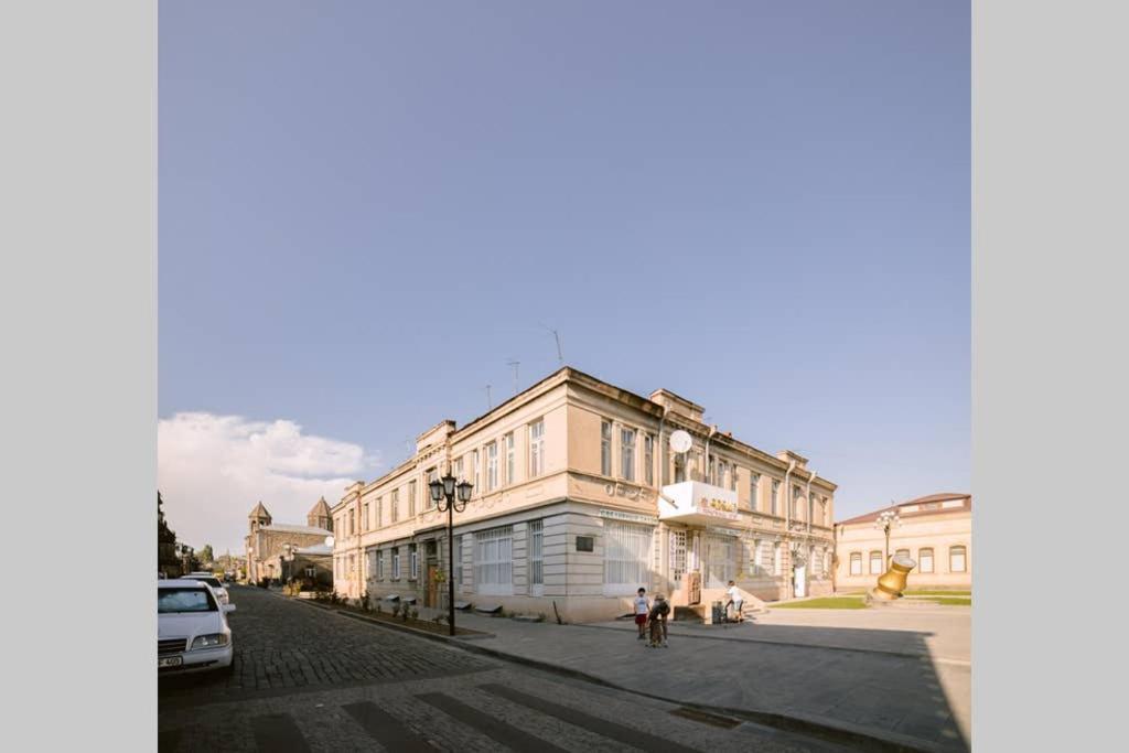 New Central Apartment In Gyumri Luaran gambar