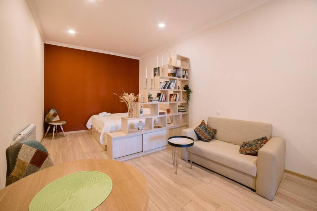 New Central Apartment In Gyumri Luaran gambar